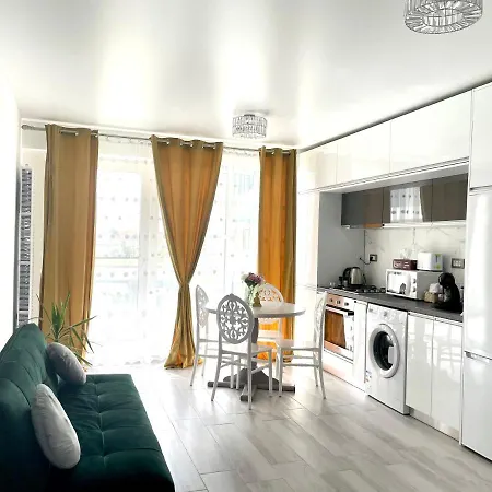 Dominic Apartament By Alezzii Nord10 Navodari
