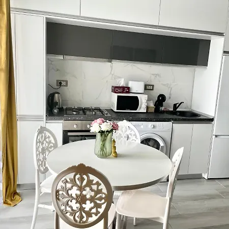 Dominic Apartament By Alezzii Nord10 Apartment *